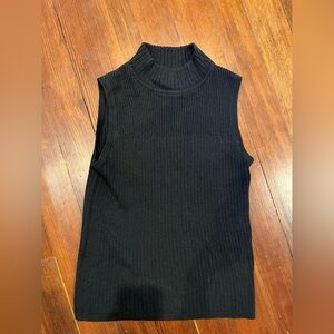 Women’s black mock neck sweater vintage